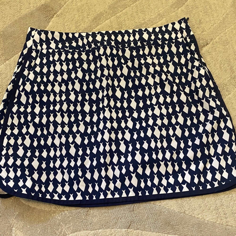 Vineyard Vines Navy and White Geometric Mini Skirt